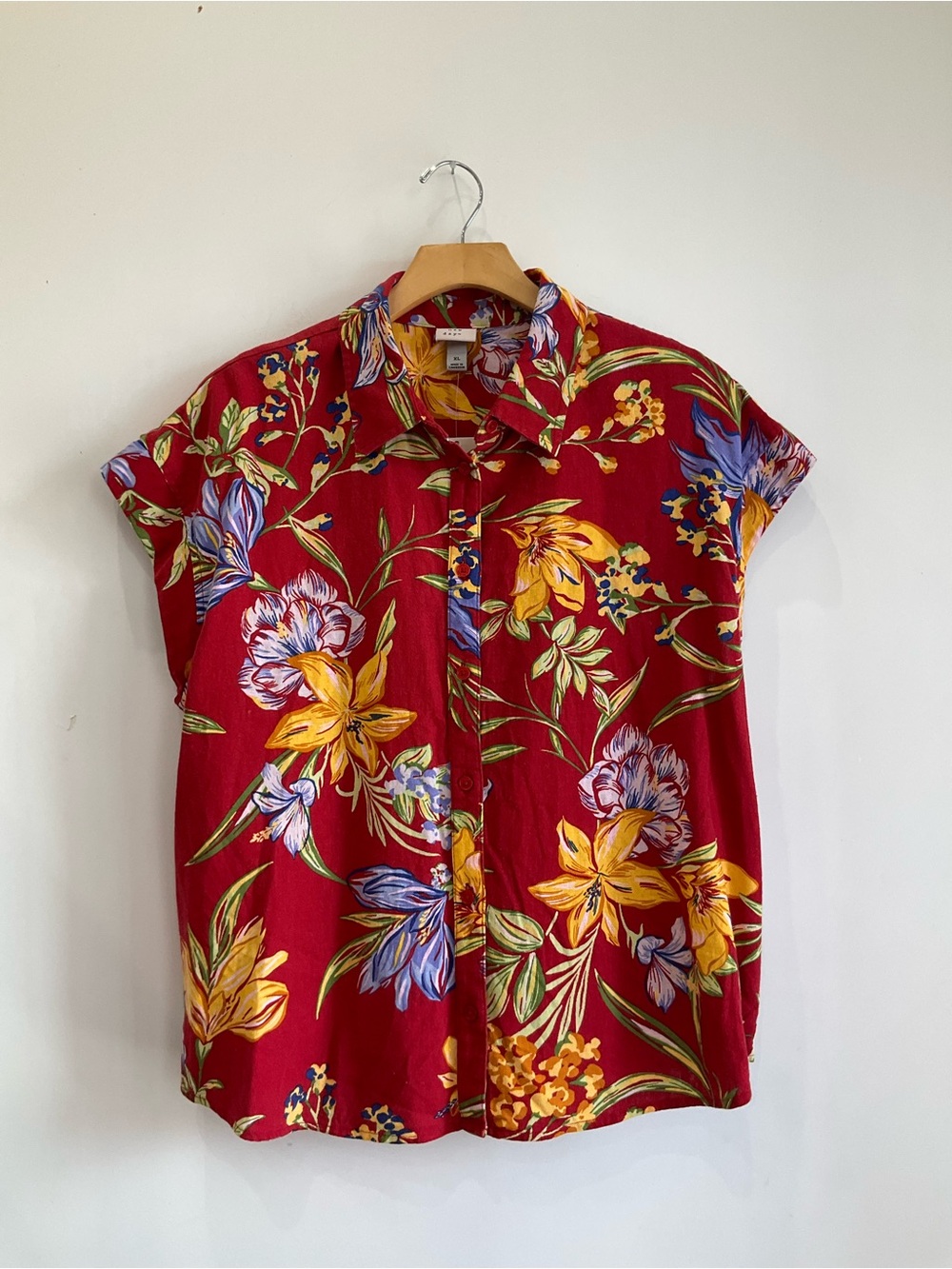 a new day Red Floral Button-Front Cap Sleeve Shirt
